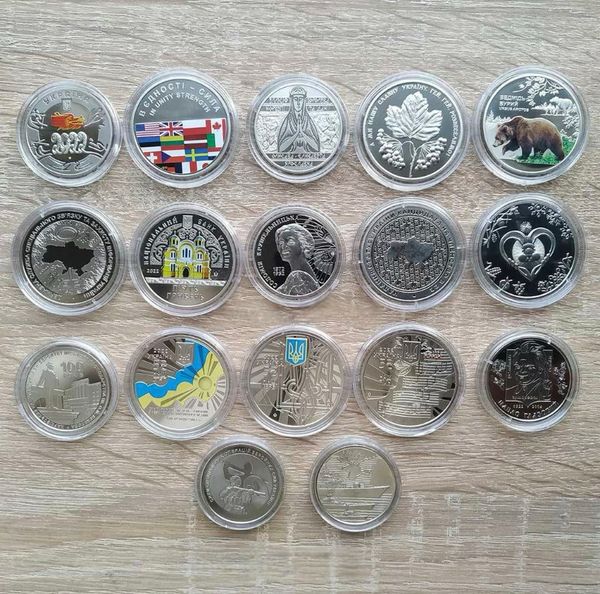 Повний річний набір монет України за 2022 рік (17 монет) 9384 фото